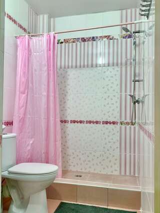 Гостиница  Casa Blanca Геленджик Стандартный четырехместный номер-4