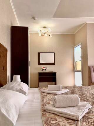 Гостиница  Casa Blanca Геленджик Люкс с балконом-3