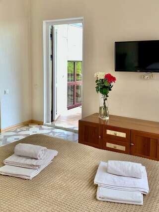 Гостиница  Casa Blanca Геленджик Двухместный номер с 1 кроватью и балконом-2