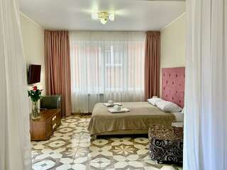 Гостиница  Casa Blanca Геленджик Люкс с балконом-1